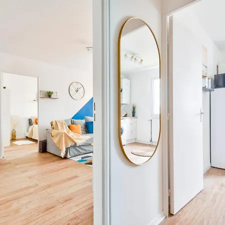 Le Cosy Yellow Lumineux A 5 Min De La Gare D'evry Avec Parking Gratuit Appartement *