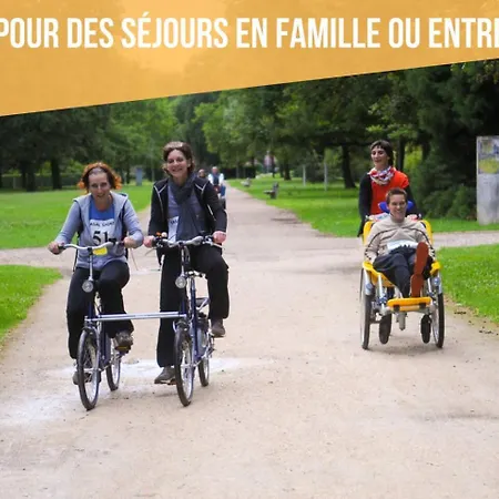 公寓 Le Cosy Yellow Lumineux A 5 Min De La Gare D'evry Avec Parking Gratuit